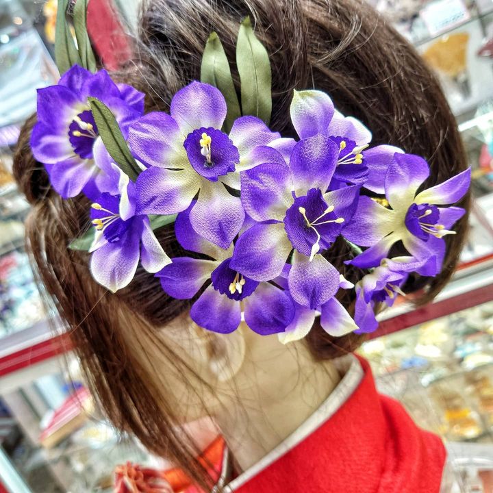 瑞々しい水仙の花髪飾りです ホームページでは紫のみの取り扱いになってますが 店 コマチヘア 瑞々しい水仙の花髪飾りです ホームページでは紫のみの取り扱いになってますが 店 コマチヘア