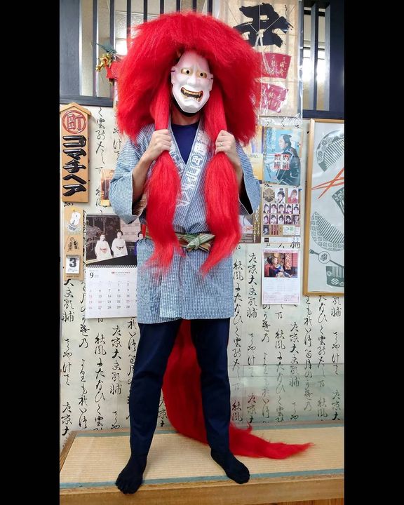 赤の世界はまだまだ続きます。 こちら獅子毛（振り毛）の赤です。歌舞